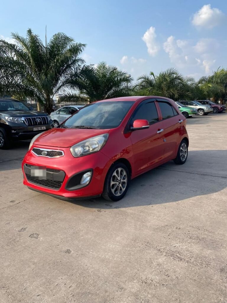 Kia Morning à vendre à Brazzaville – Citadine 3 cylindres, Intérieur cuir
