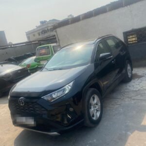 Toyota RAV4 à vendre à Brazzaville – Automatique, Essence, Première peinture